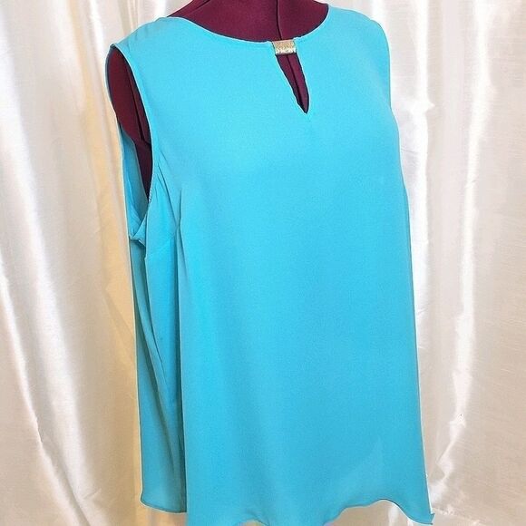 Avenue Assymetrical Blouse (size 22/24) - Picture 6 of 6